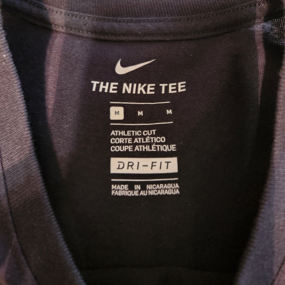 LeBron James player tshirt